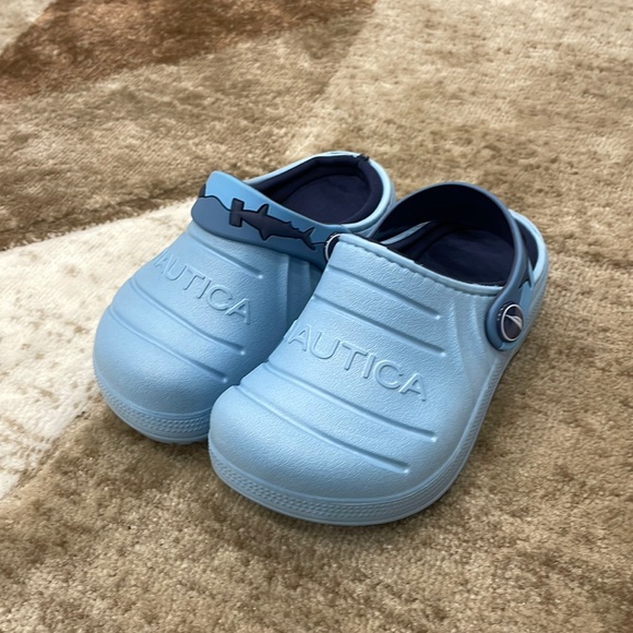 Nautica Other - Nautica crocs style slippers
